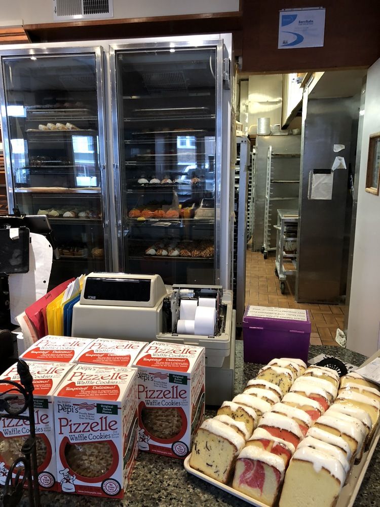 Traub's Bakery: 1020 Lincoln Avenue, Prospect Park, PA 19076